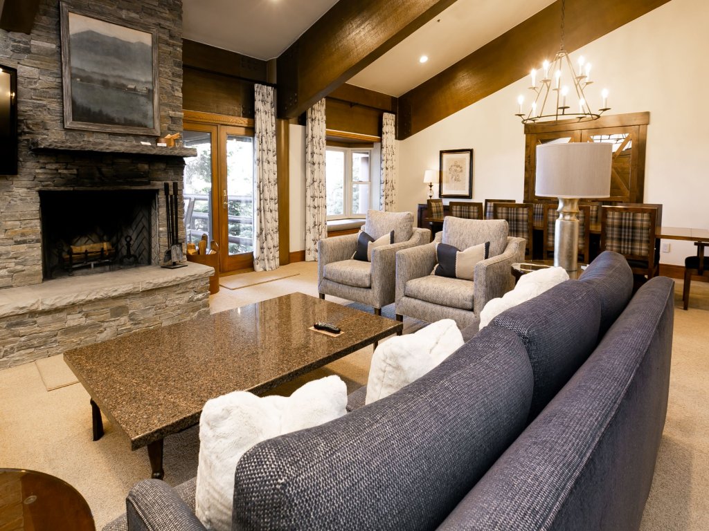 Luxury Four Bedroom Multi-Level Townhouse with Hot Tub Vacation Rental in Park City - RedAwning
