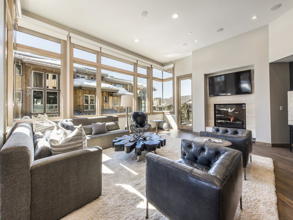 Platinum Four Bedroom Suite Vacation Rental in Park City - RedAwning
