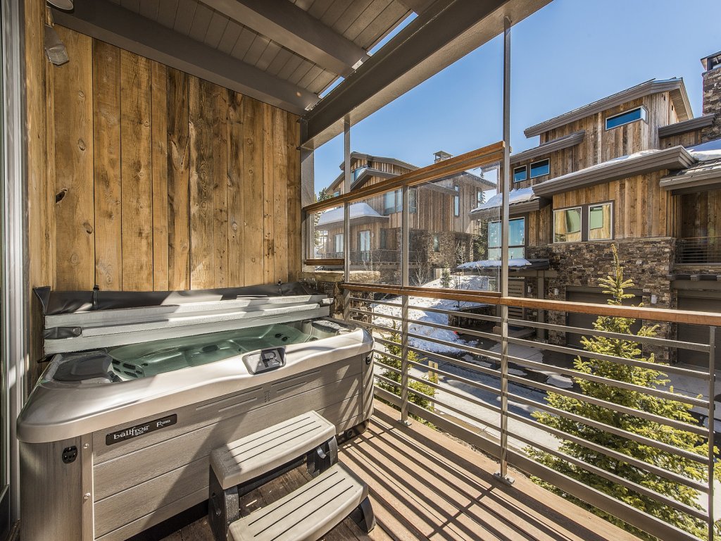 Platinum Four Bedroom Suite Vacation Rental in Park City - RedAwning