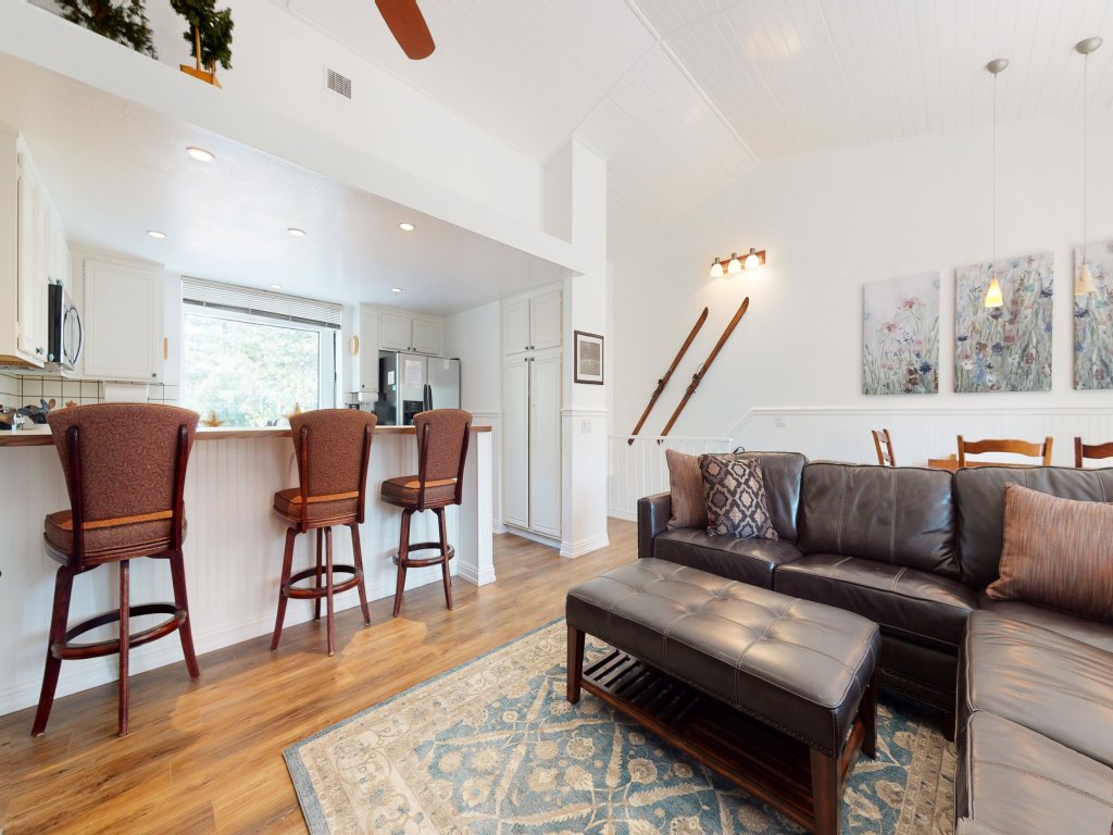 Forest Creek #15 Vacation Rental in Mammoth Lakes - RedAwning