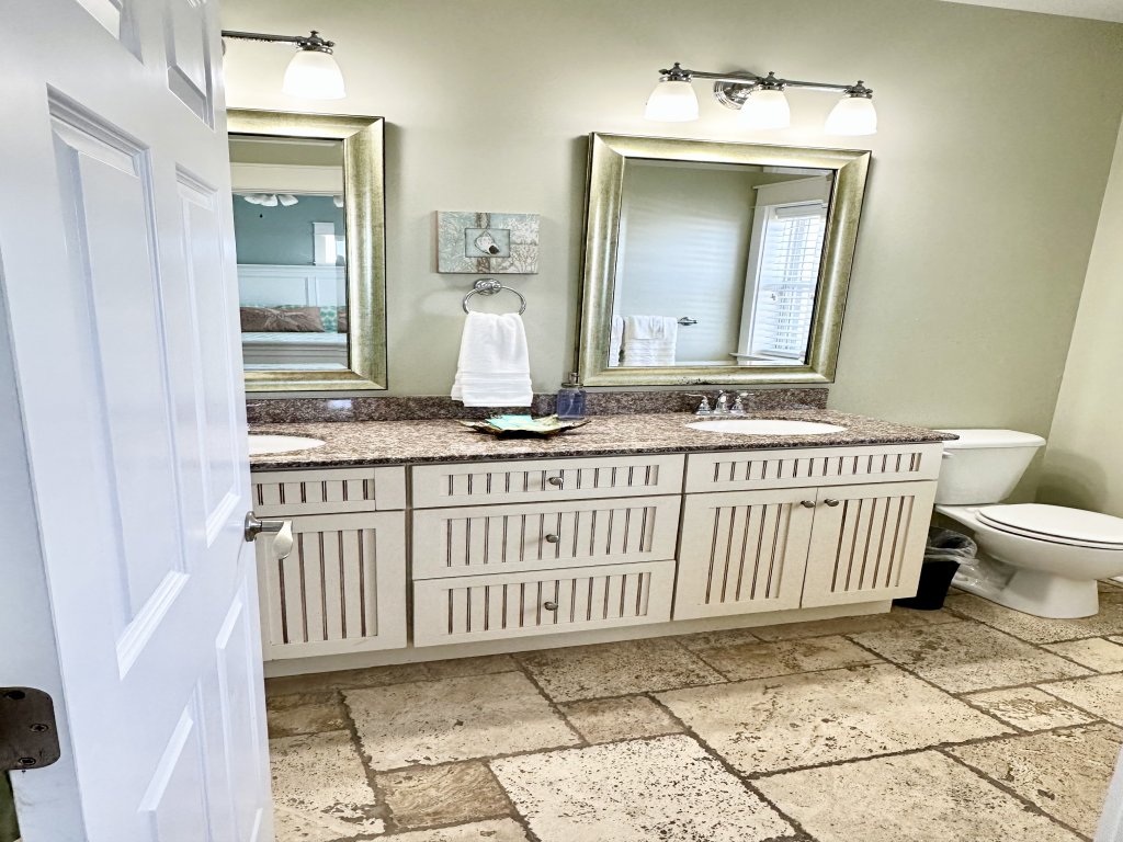 Sea View Play Vacation Rental in Navarre - RedAwning