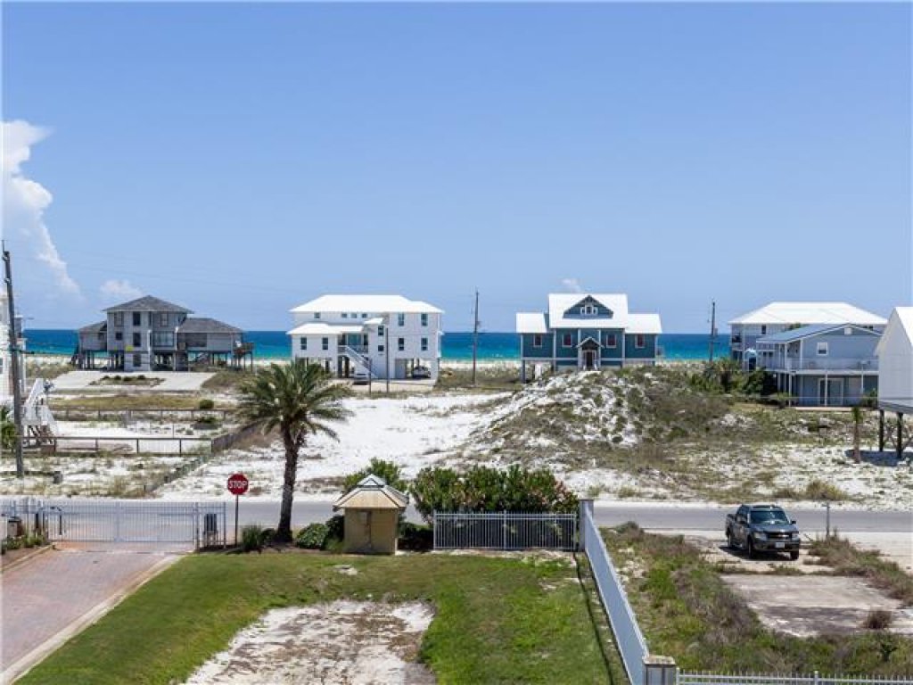 Sea View Play Vacation Rental in Navarre - RedAwning