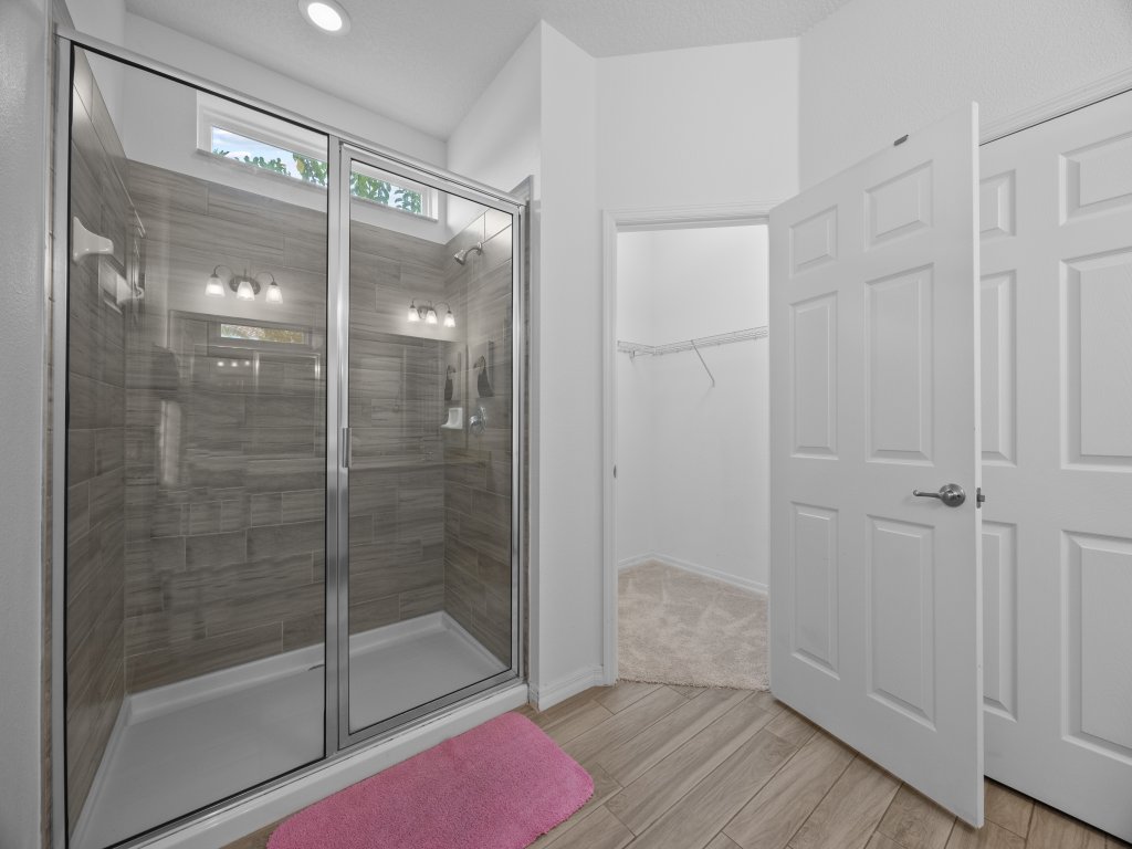 Luxury 13 Bedroom Disney Villa Pool SPA Game Room WI-FI Vacation Rental in Davenport - RedAwning