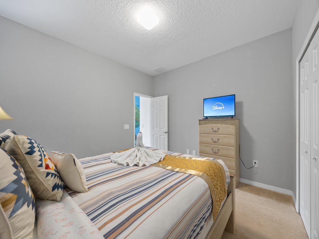 Luxury 13 Bedroom Disney Villa Pool SPA Game Room WI-FI Vacation Rental in Davenport - RedAwning
