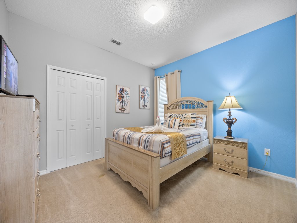 Luxury 13 Bedroom Disney Villa Pool SPA Game Room WI-FI Vacation Rental in Davenport - RedAwning
