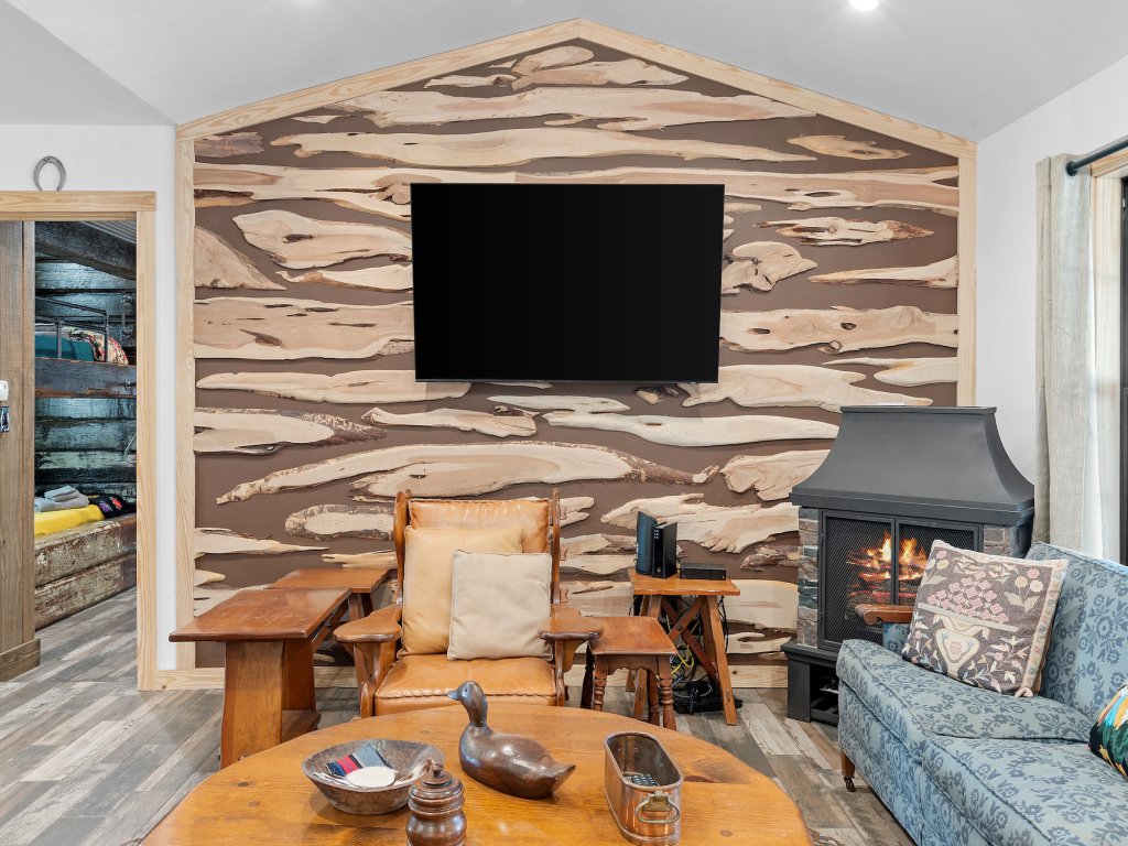 Guadalupe Bluff Bunk House Vacation Rental in Kerrville - RedAwning