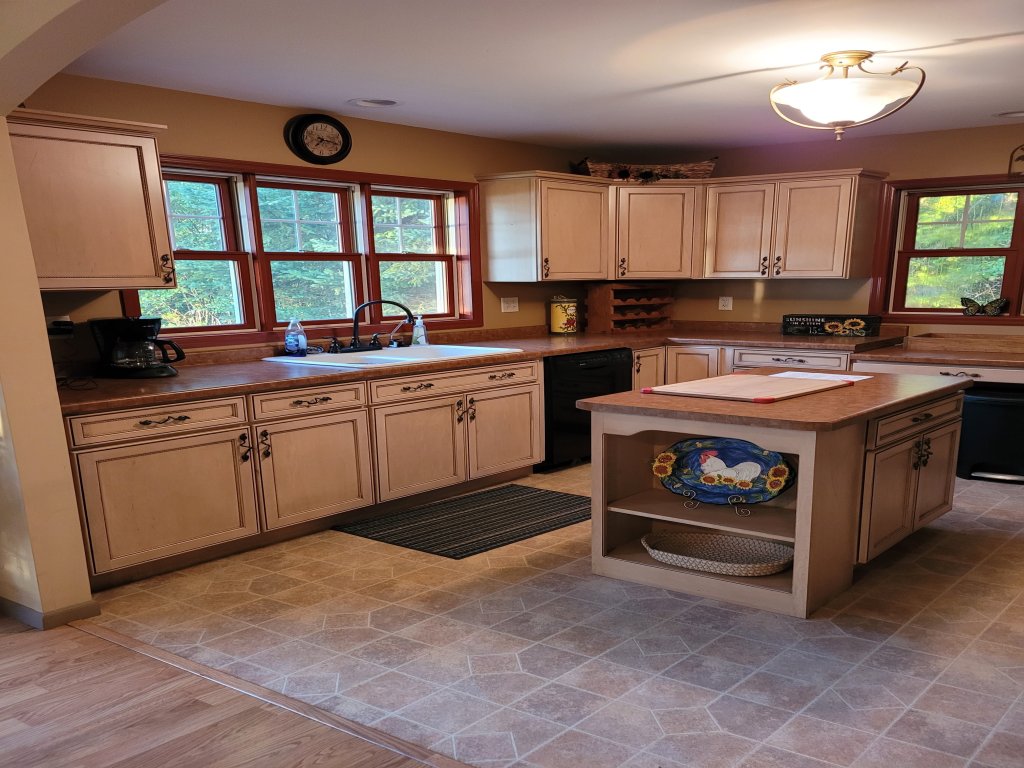 Lucky Charlie Lodge  Vacation Rental in Wisconsin - RedAwning