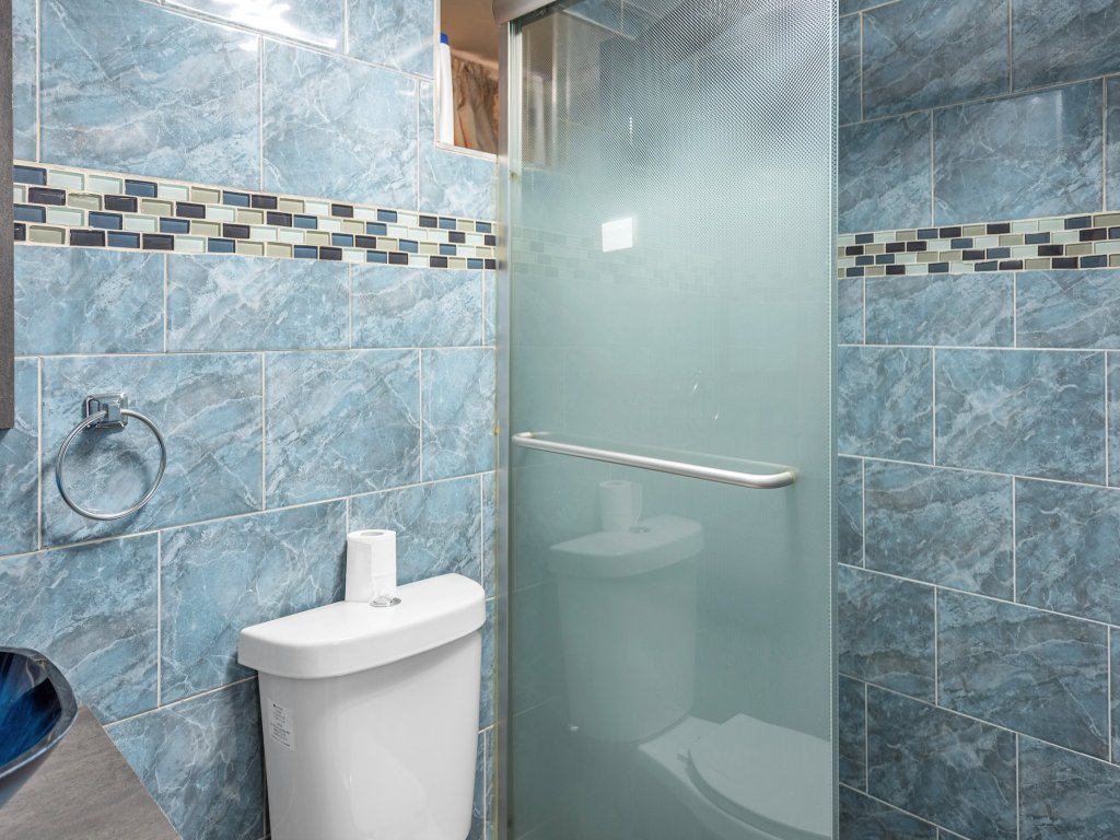 Cozy Modern 1BR Apartment - Just 10 mins From JFK Airport Vacation Rental in New York - RedAwning