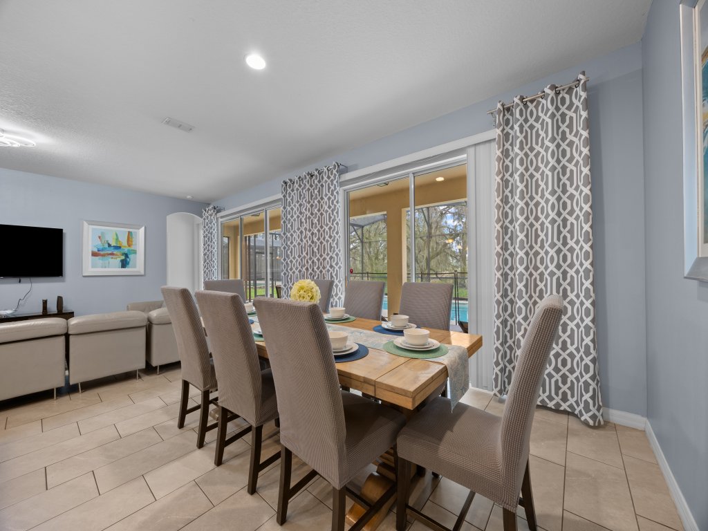 Gorgeous 9BD (sleeps 24) in the Solterra Resort! Vacation Rental in Davenport - RedAwning