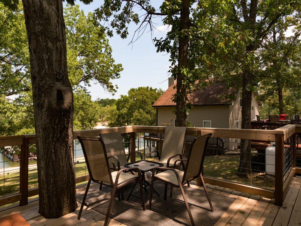 KC-55 -Firefly Cottage Vacation Rental in Missouri - RedAwning