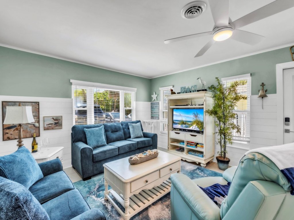 Sea Pirate 5 Vacation Rental in Holmes Beach - RedAwning