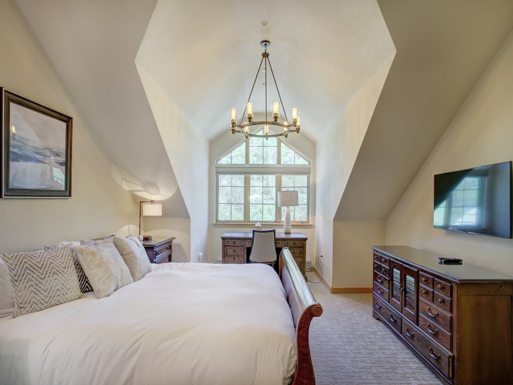 Luxury 4BR Premier Residence at St James Place Vacation Rental in Beaver Creek - RedAwning