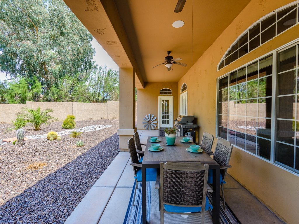 Casa Dynamite Vacation Rental in Cave Creek - RedAwning