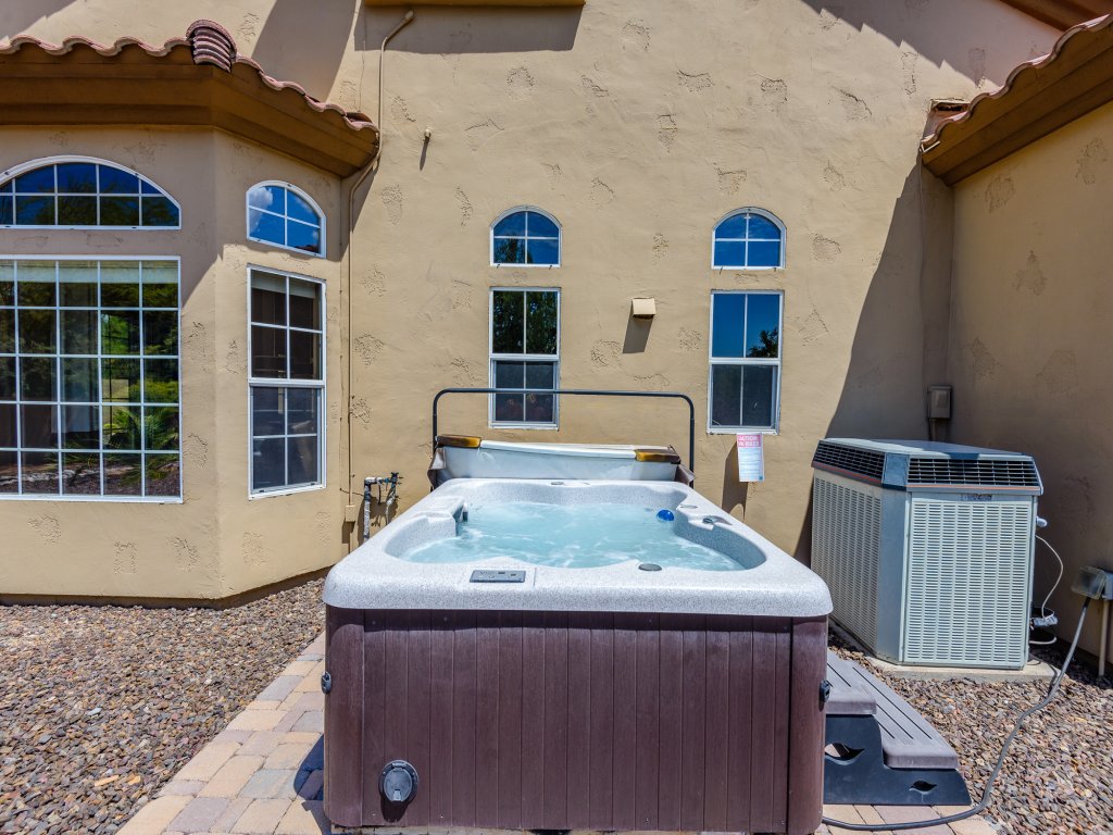 Casa Dynamite Vacation Rental in Cave Creek - RedAwning