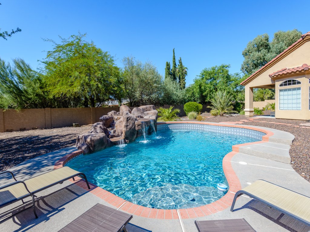 Casa Dynamite Vacation Rental in Cave Creek - RedAwning