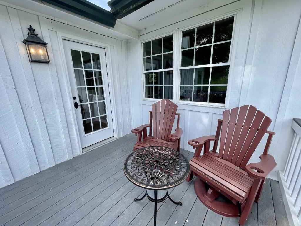 Peace of Paradise Vacation Rental in Townsend - RedAwning