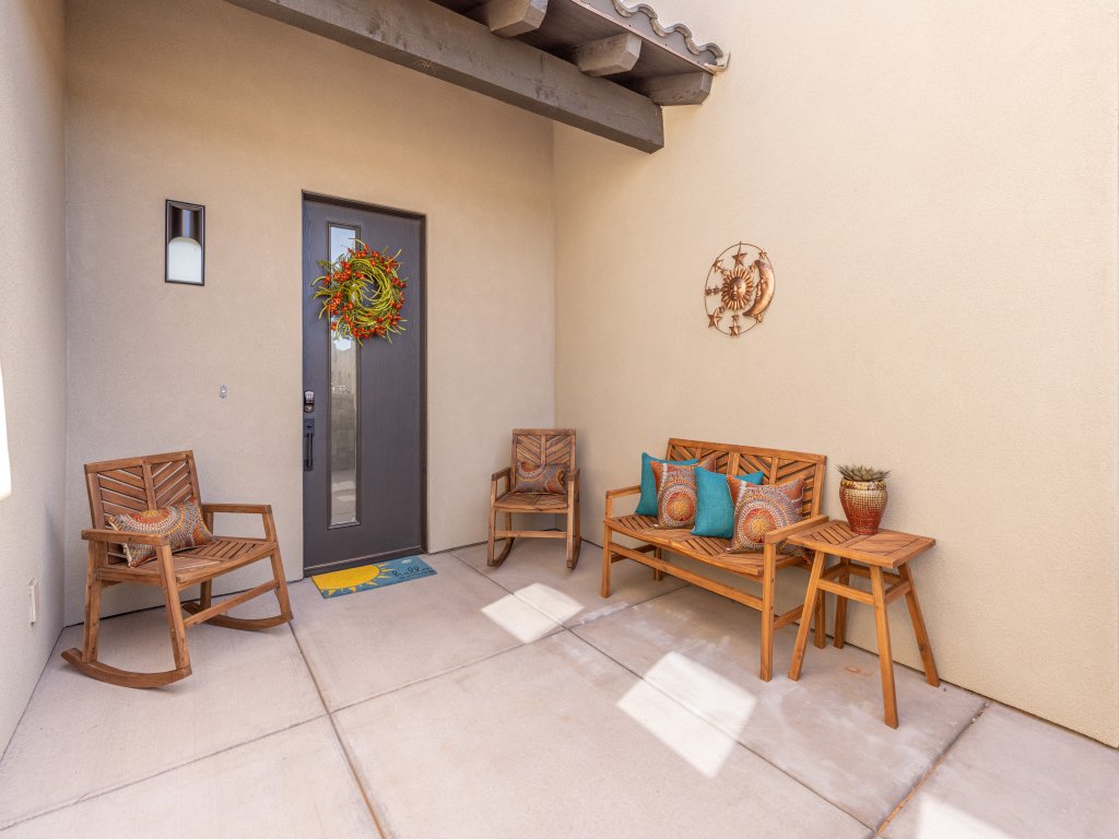 Sunny Daze Vacation Rental in St. George - RedAwning