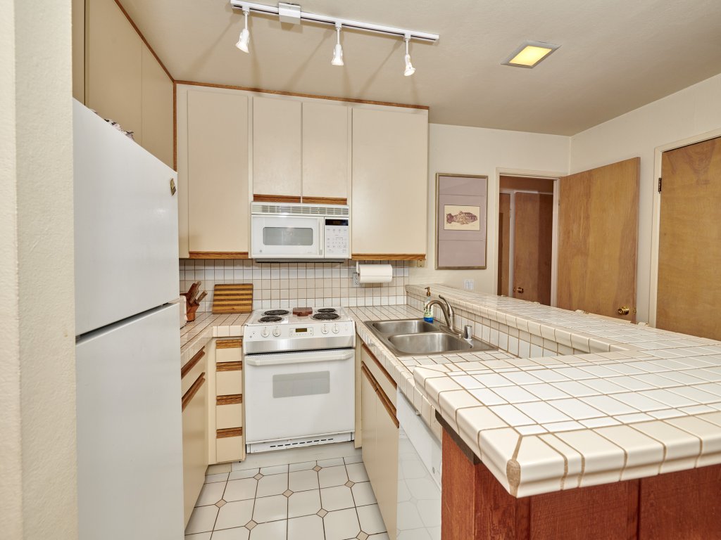 #83 Majestic Pines Corner View Vacation Rental in Mammoth Lakes - RedAwning