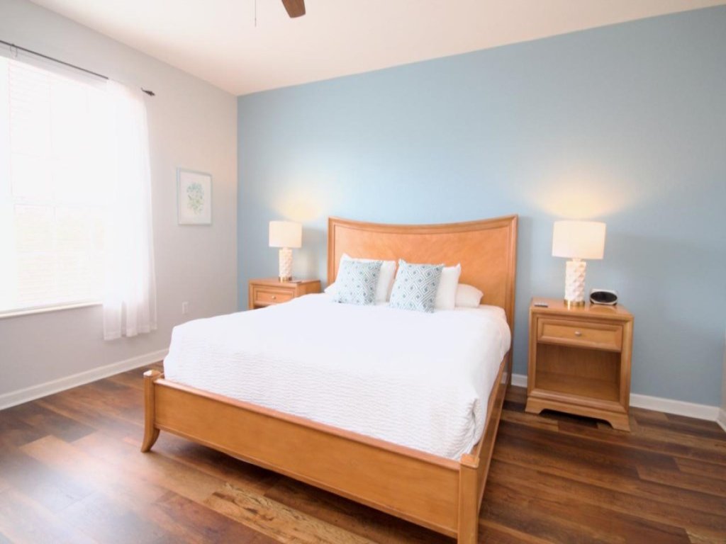 3 Bed Condo Next To Convention Center Vacation Rental in Orlando - RedAwning