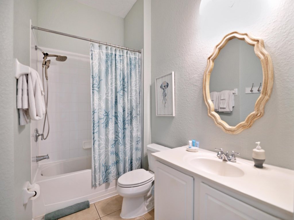 3 Bed Penthouse Near Convention Center! Vista Cay  Vacation Rental in Orlando - RedAwning