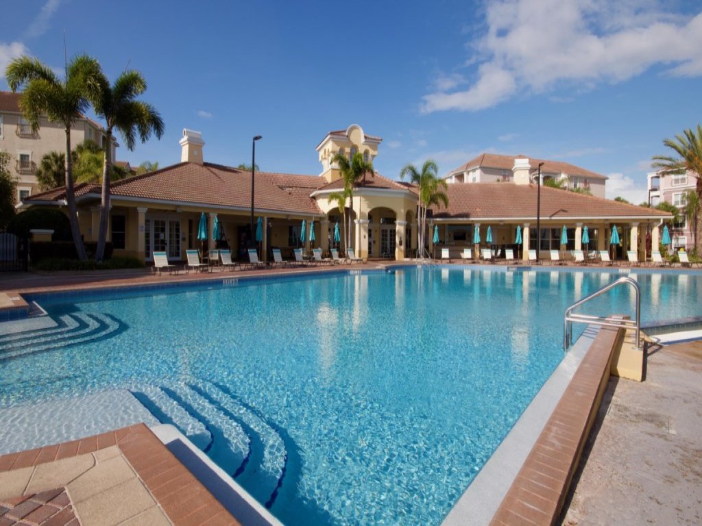 3 Bed Penthouse Near Convention Center! Vista Cay  Vacation Rental in Orlando - RedAwning