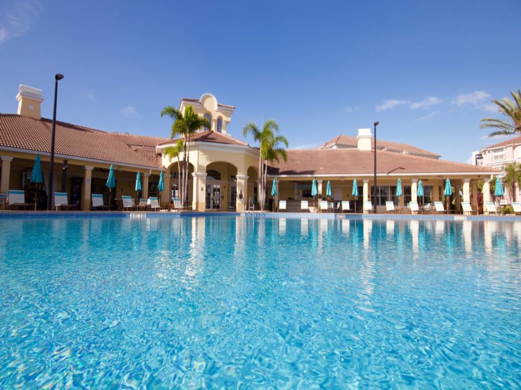 3 Bed Penthouse Near Convention Center! Vista Cay  Vacation Rental in Orlando - RedAwning