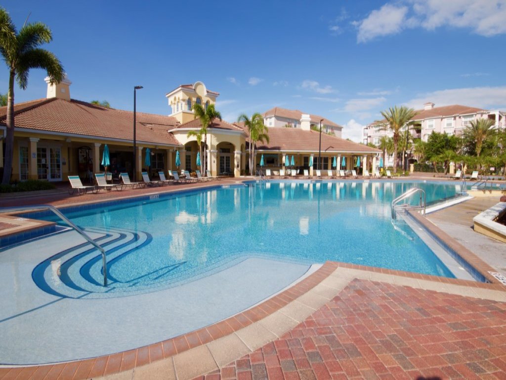 3 Bed Penthouse Near Convention Center! Vista Cay  Vacation Rental in Orlando - RedAwning