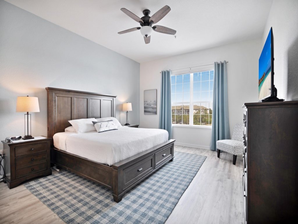 3 Bed Penthouse Near Convention Center! Vista Cay  Vacation Rental in Orlando - RedAwning