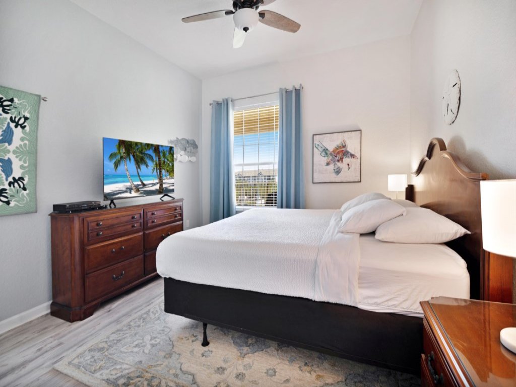 3 Bed Penthouse Near Convention Center! Vista Cay  Vacation Rental in Orlando - RedAwning