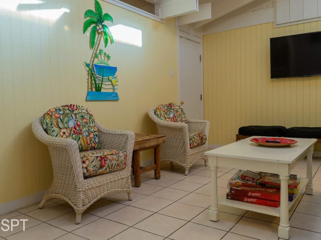 Throwback Vibes  "Near Beach "Great Deck Vacation Rental in South Padre Island - RedAwning