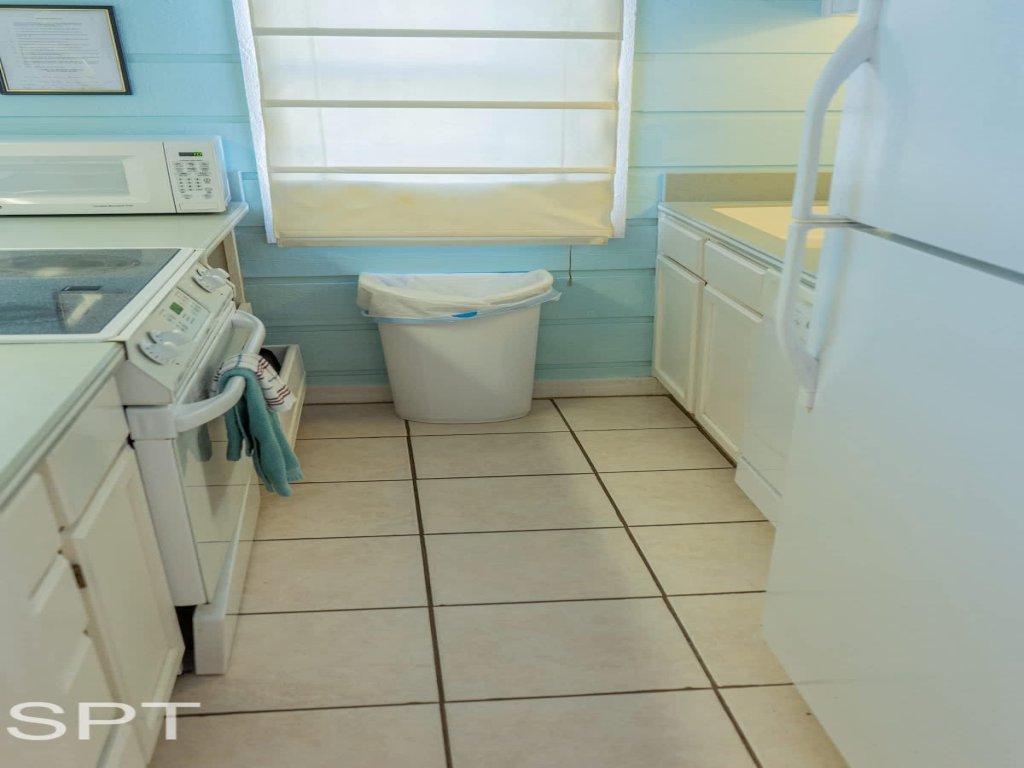 Throwback Vibes  "Near Beach "Great Deck Vacation Rental in South Padre Island - RedAwning