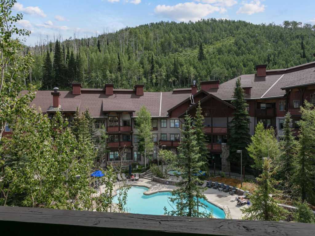 1404 - Two Bedroom Standard Eagle Springs West Vacation Rental in Solitude - RedAwning