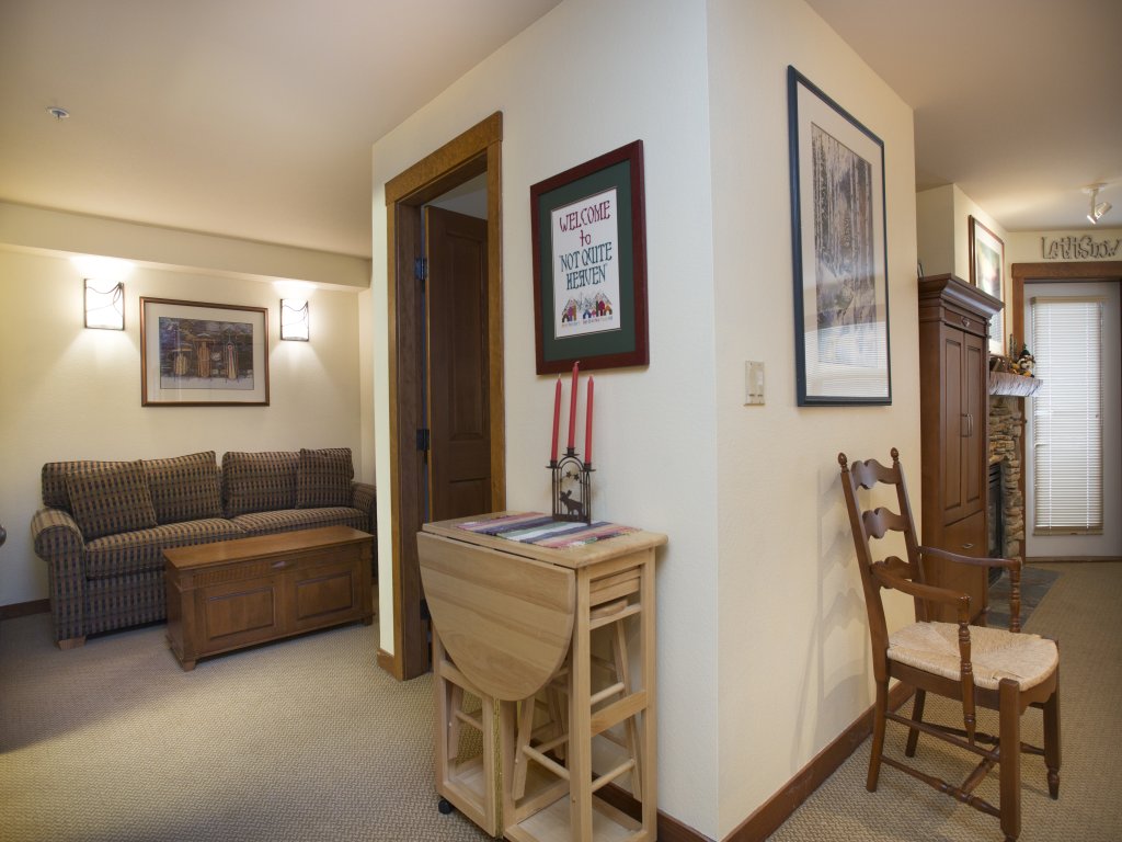 3304 - One Bedroom + Den Standard Powderhorn Lodge Vacation Rental in Solitude - RedAwning