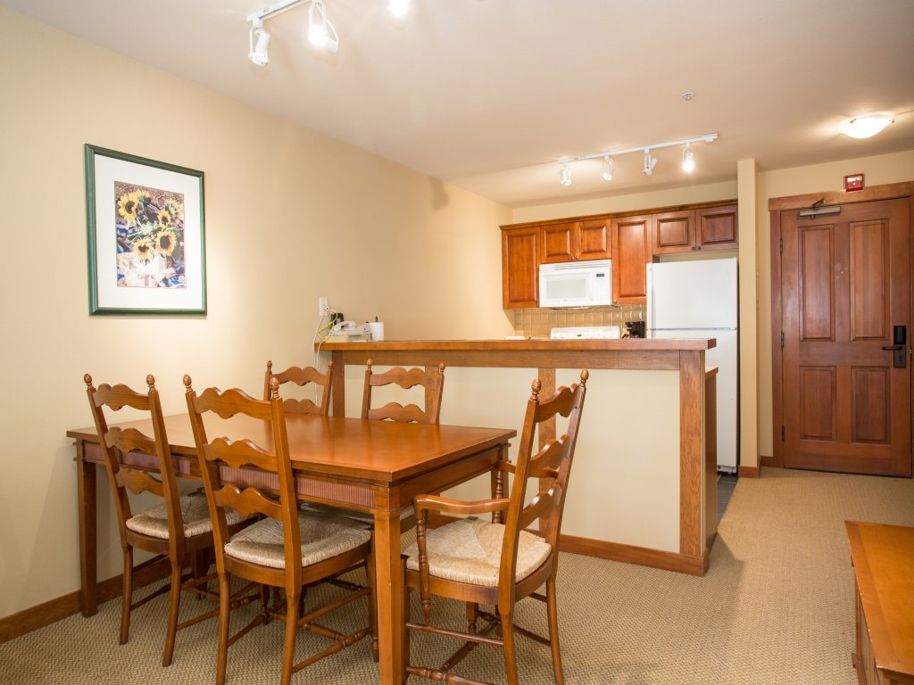 3316 - One Bedroom + Den Standard Powderhorn Lodge Vacation Rental in Solitude - RedAwning