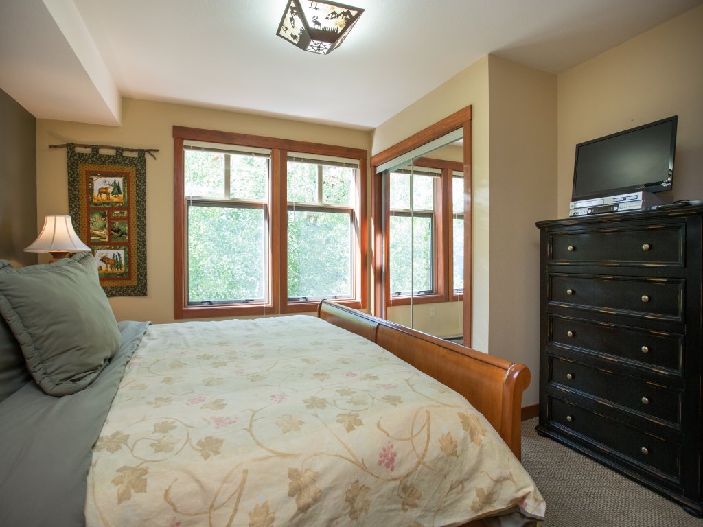 2202 - Two Bedroom Standard Eagle Springs East Vacation Rental in Solitude - RedAwning