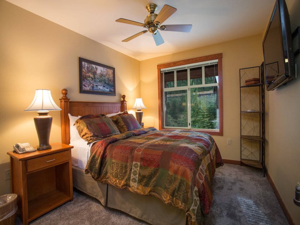 2405 - Two Bedroom Standard Eagle Springs East Vacation Rental in Solitude - RedAwning