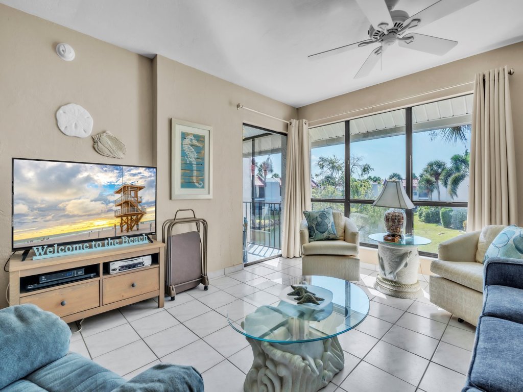 Runaway Bay 212 Vacation Rental in Bradenton Beach - RedAwning