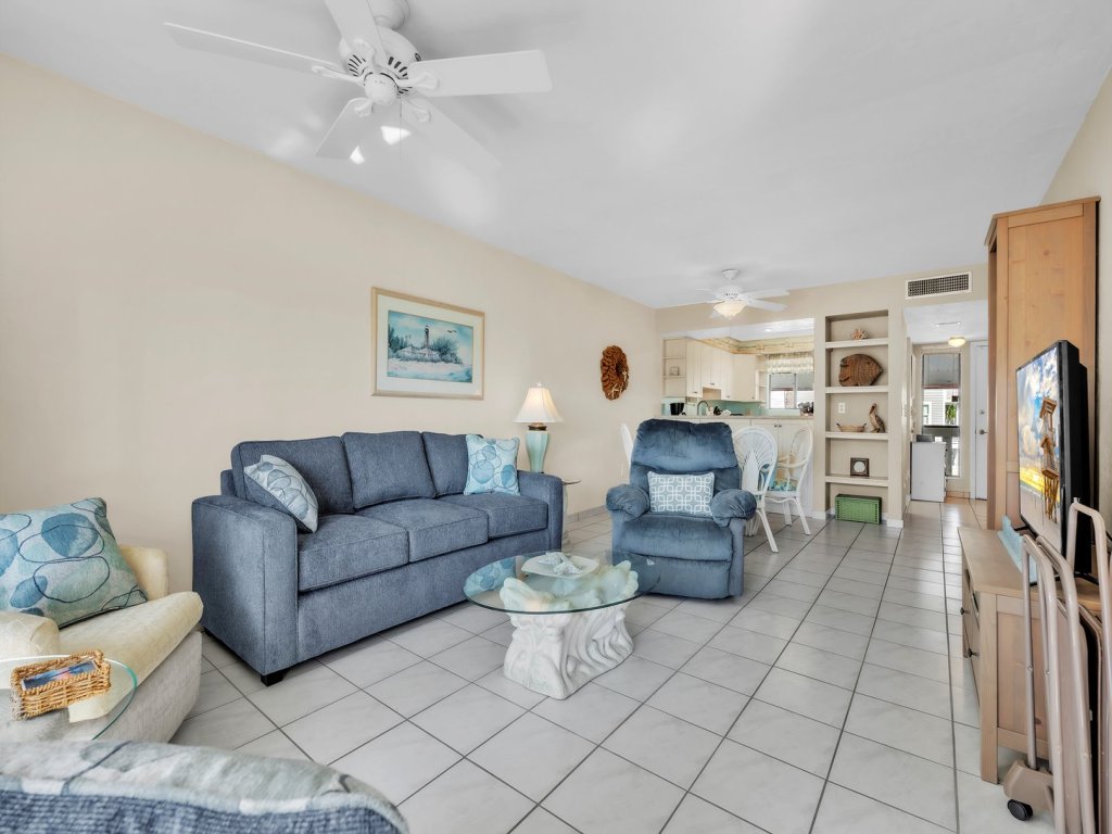 Runaway Bay 212 Vacation Rental in Bradenton Beach - RedAwning