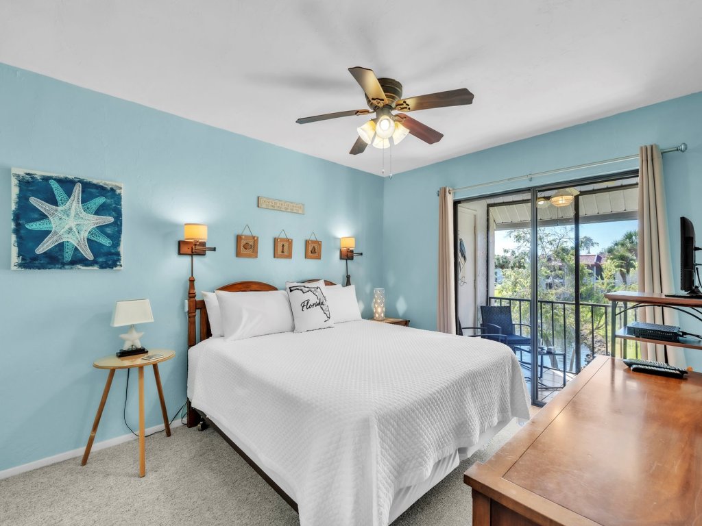 Runaway Bay 212 Vacation Rental in Bradenton Beach - RedAwning