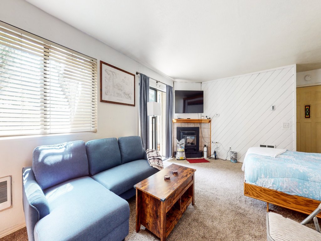 La Vista Blanc #59 Vacation Rental in Mammoth Lakes - RedAwning