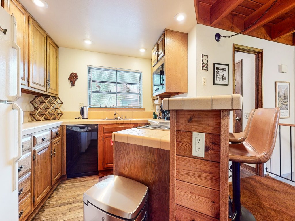 Snowflower #87 Vacation Rental in Mammoth Lakes - RedAwning