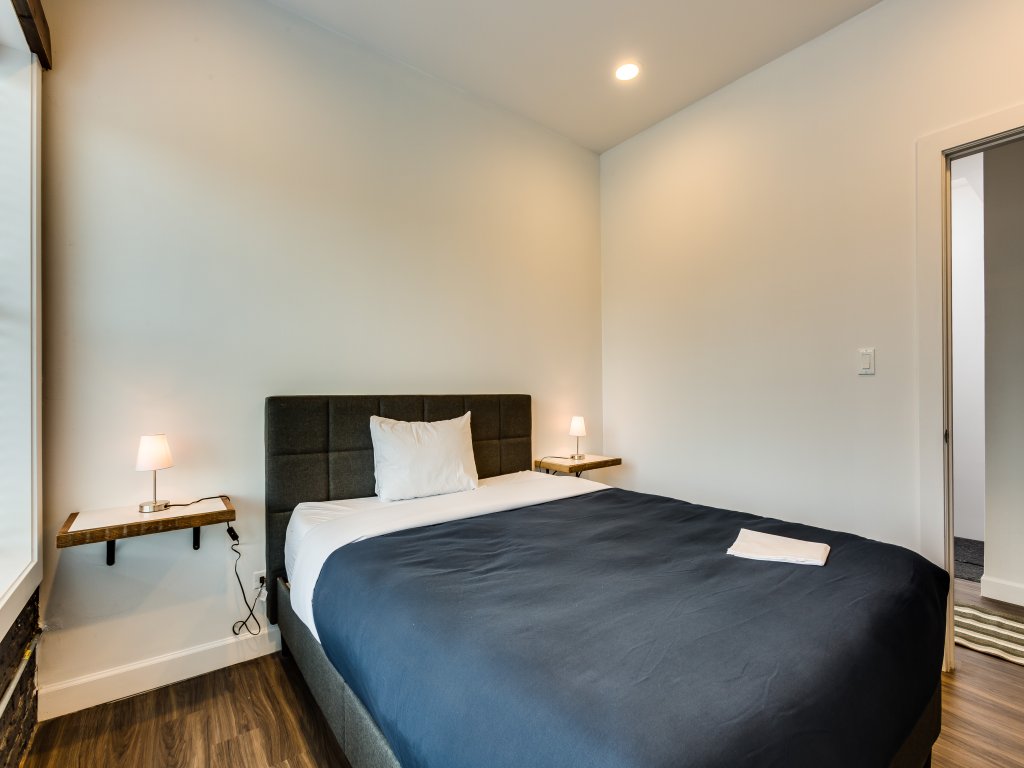 Long Term Rental: 3BR/2BA River West Condo Vacation Rental in Chicago - RedAwning