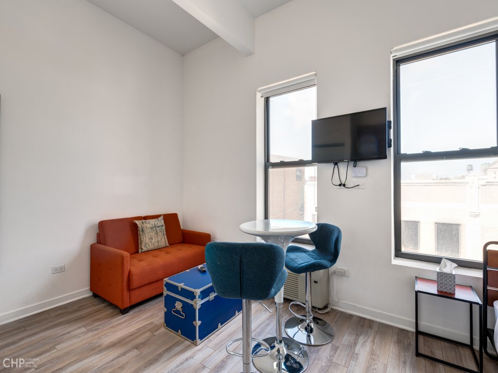 Cabin 304 at 747 Lofts Vacation Rental in Chicago - RedAwning