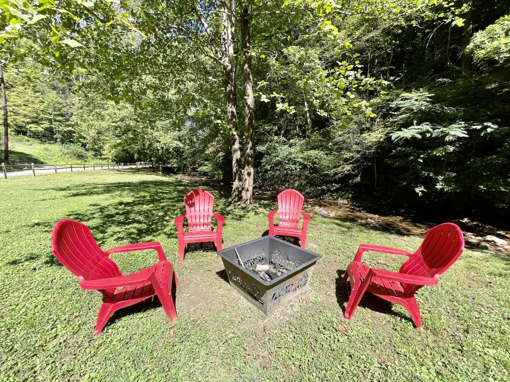 Whisper Creek Vacation Rental in Townsend - RedAwning