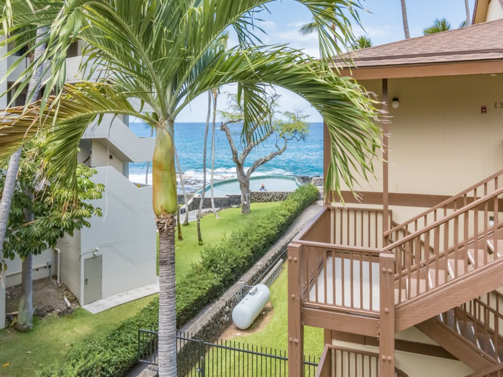 Kona Isle C38 Vacation Rental in Kailua Kona - RedAwning