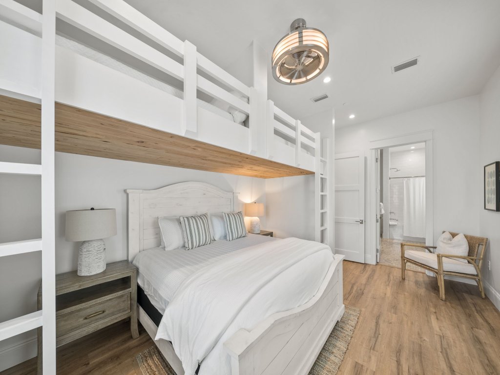 Summer Wind Vacation Rental in Seagrove Beach - RedAwning