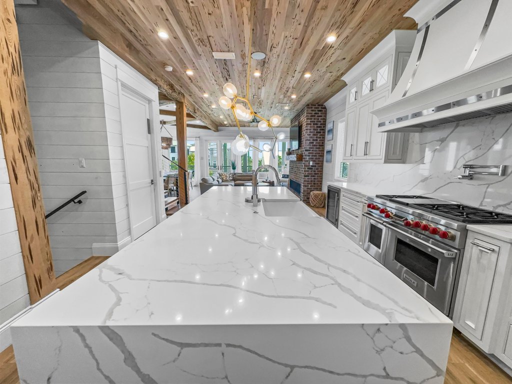 Summer Wind Vacation Rental in Seagrove Beach - RedAwning