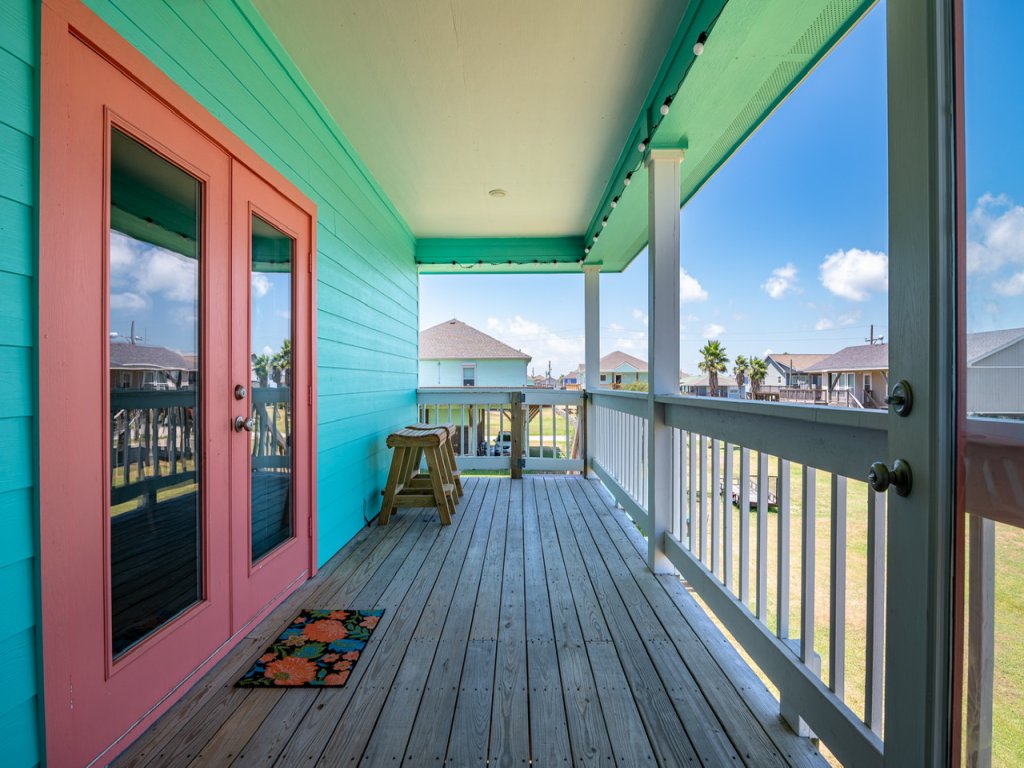 Sunrise Paradise Vacation Rental in Texas - RedAwning