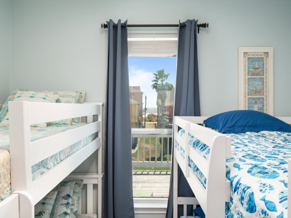 Sunrise Paradise Vacation Rental in Texas - RedAwning