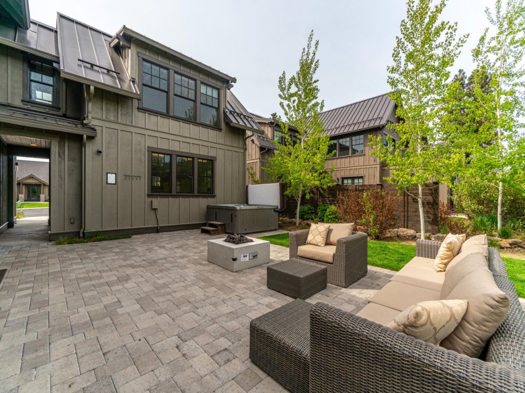 Stone Vacation Rental in Bend - RedAwning